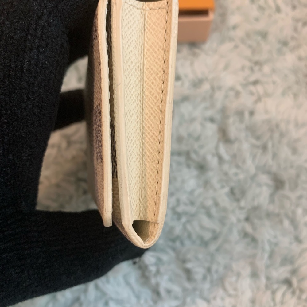 Azure Cardholder - Picture 8 of 9